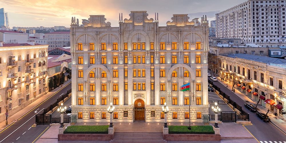 Bakıda arvadını öldürməyə cəhd edən kişi intihar edib