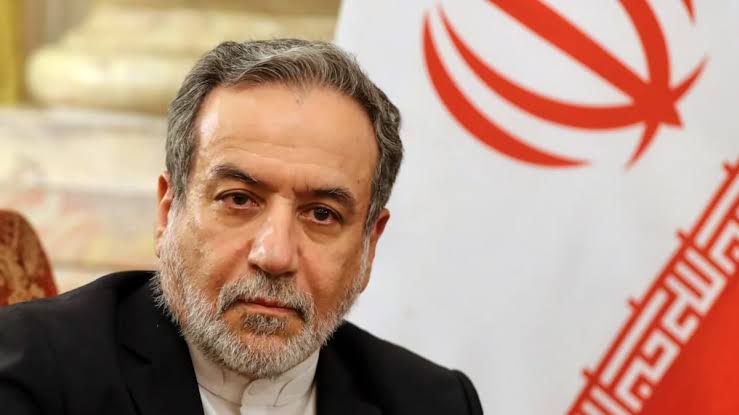 Əraqçi: Tehran Hörmüz boğazı üzərində nəzarəti güzəştə getməyəcək